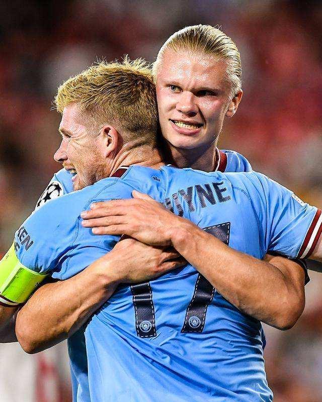 不说总冠军数量，詹姆斯10次进入总决赛就是一个伟大的成绩