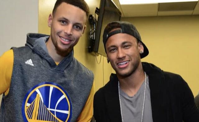 2016年10月：印第安人队依靠科里·克鲁伯的出色发挥横扫蓝鸟进军决赛。