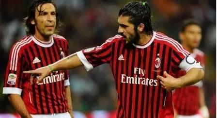 美记：鹈鹕球员和管理层认为威利·格林执教时，不严格约束锡安