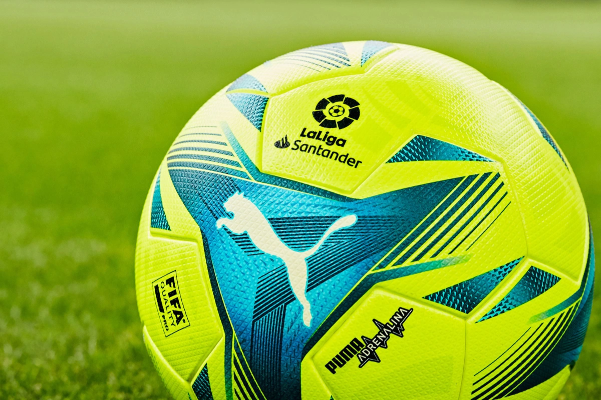 浑身浴血 笑容诡异！《零：红蝶》美女怨灵黑泽纱重介绍