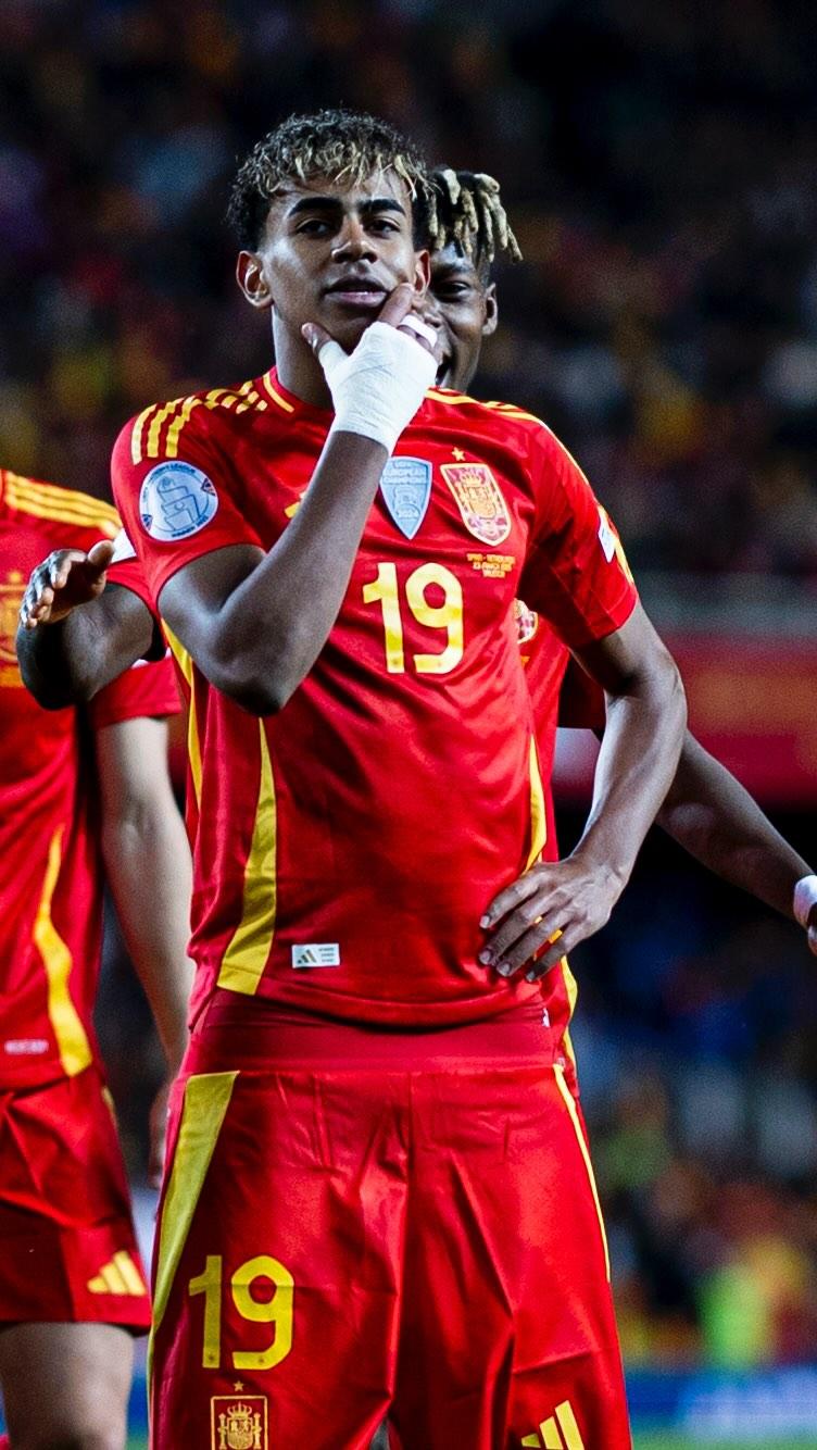 足协罕见为他开绿灯，中甲罕见有归化球员，对其它球队公平吗？