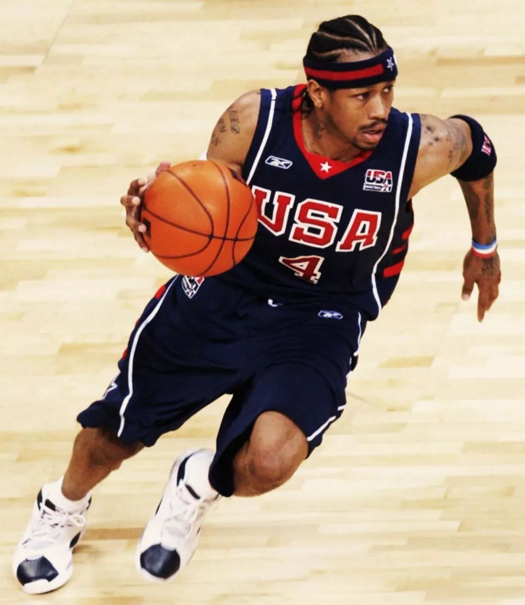 跟队记者：切尔西目前没打算外租门将约恩森