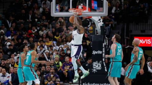 吊环和杠铃片还能一起玩