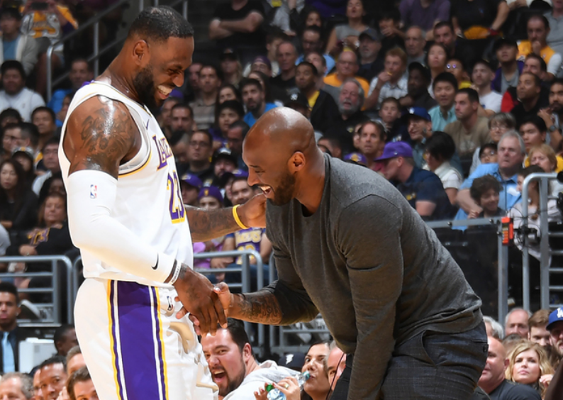 邮报：穆帅在土耳其住的酒店为奥斯曼宫殿改建，他钟爱室内泳池