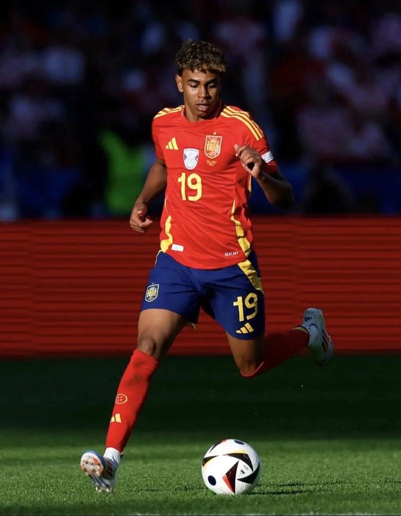 勇士缺阵库里遭惨败，巴特勒表现疲软，热火两小将逆袭