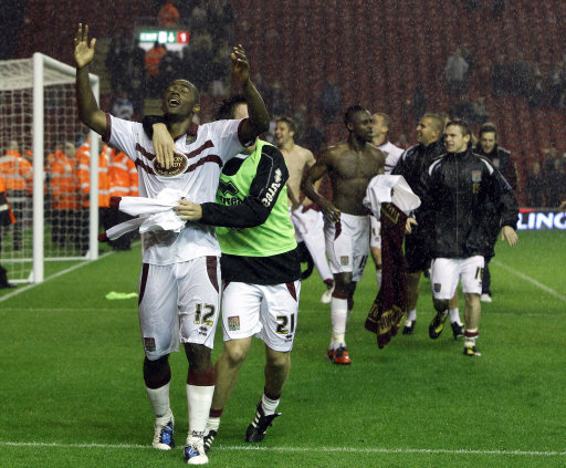 棒球与商圈经济的赛程同步效应